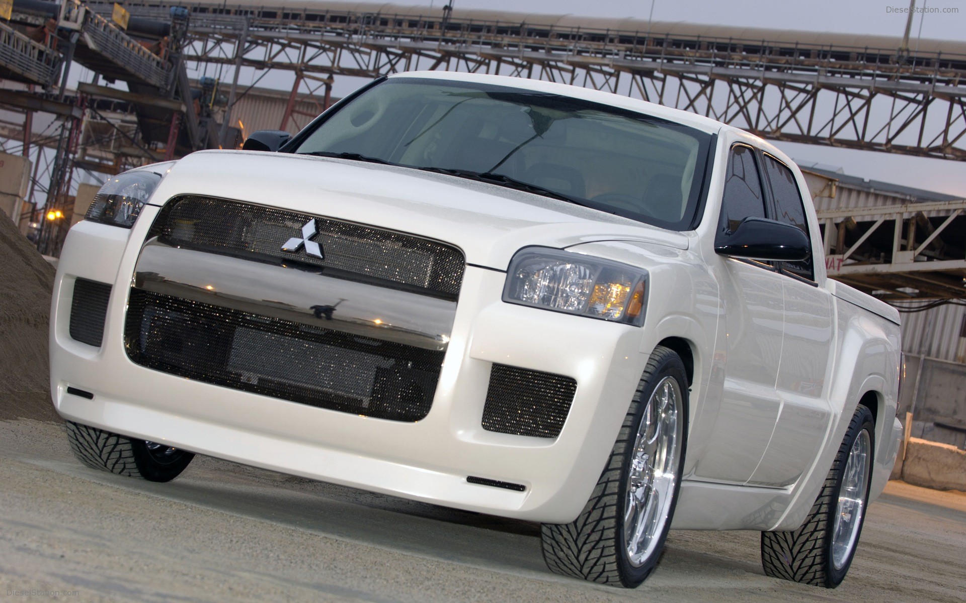 Mitsubishi Street Raider Concept